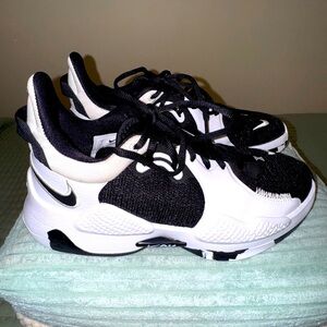 Nike Paul George PG5 Team Basketball Shoes Black/White Mens 7 DA7758 VGUC
